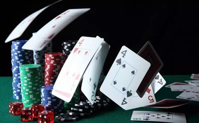 面对这3种类型的德州扑克牌手，不去剥削就是犯傻